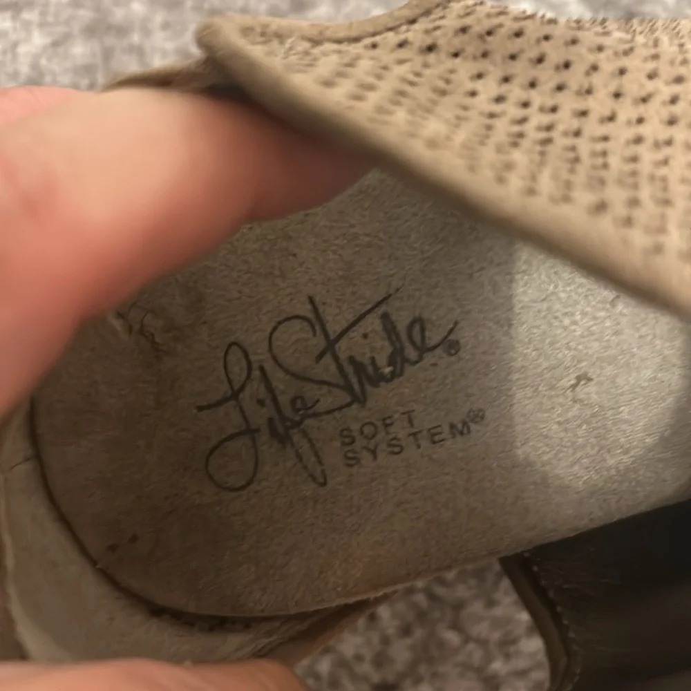 Life Stride brown wedges